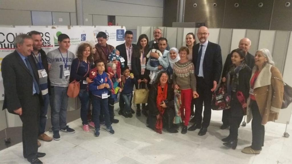 Corridoi umanitari: ieri sera a Parigi l'arrivo di 4 famiglie di profughi dalla Siria. E la Francia fa 107!